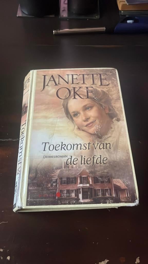 Toekomst van de liefde - Janette Oke, Boeken, Ophalen of Verzenden, Gelezen