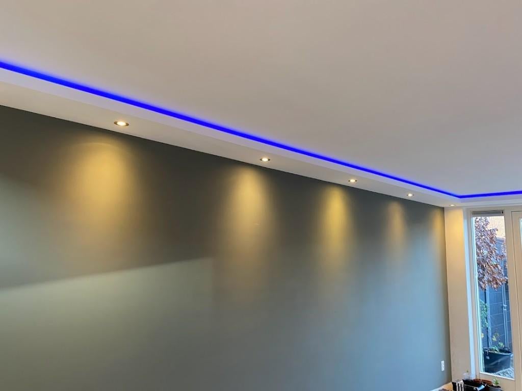 Koof met ledverlichting. Plavond verlagen. Gipsplaatwerk..., Huis en Inrichting, Lampen | Spots, Metaal of Aluminium, Ophalen of Verzenden