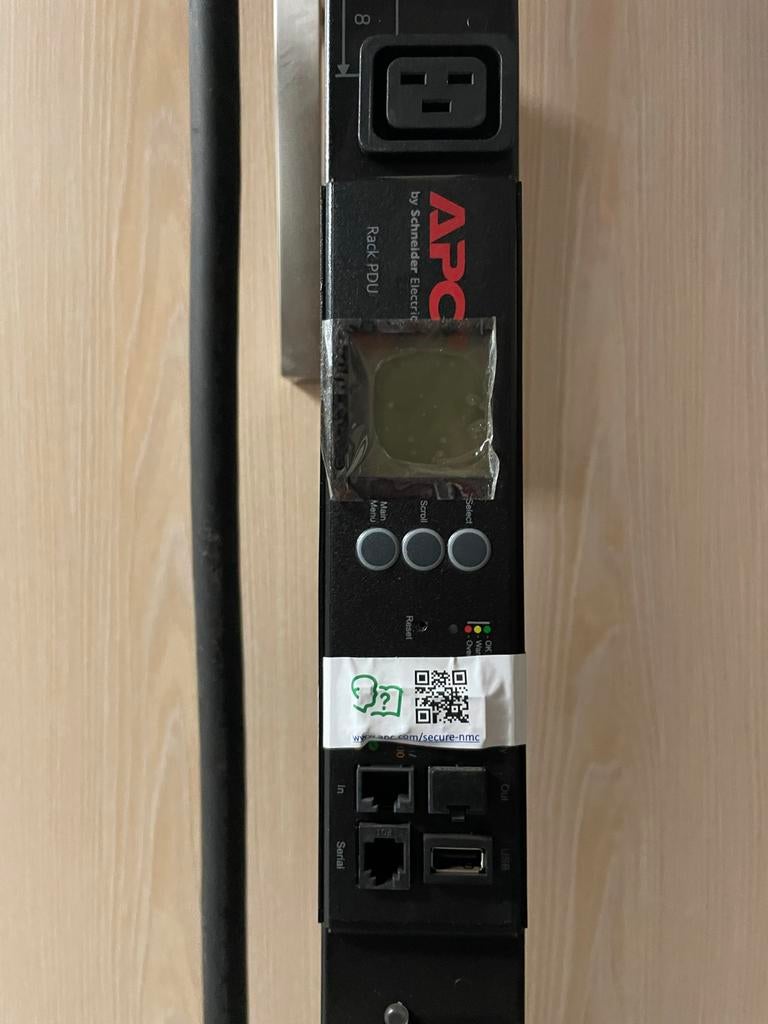 APC AP8681 Rack PDU ZeroU Metered & Switched, Ophalen, Nieuw