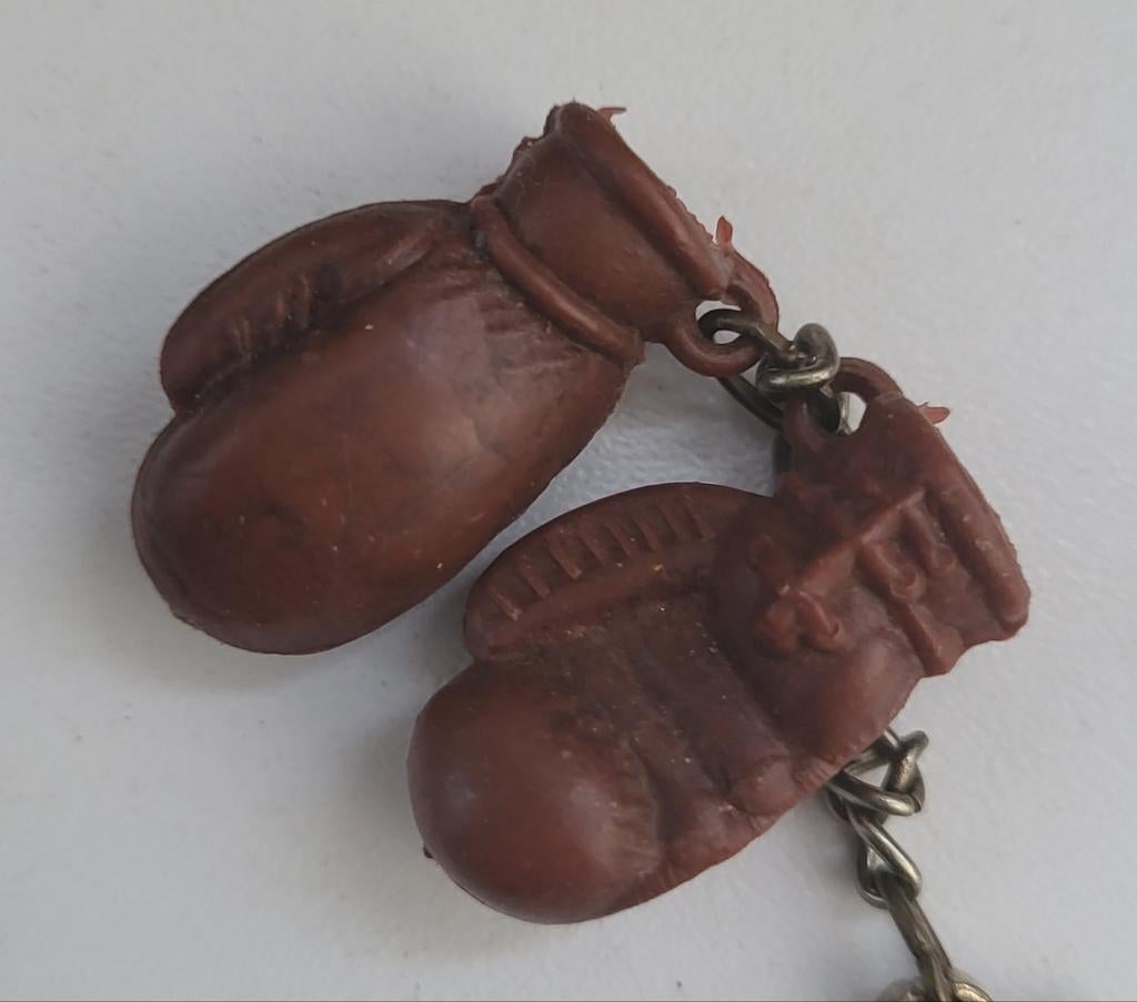 Leuke sleutelhanger boksen, Verzamelen, Ophalen of Verzenden, Gebruikt