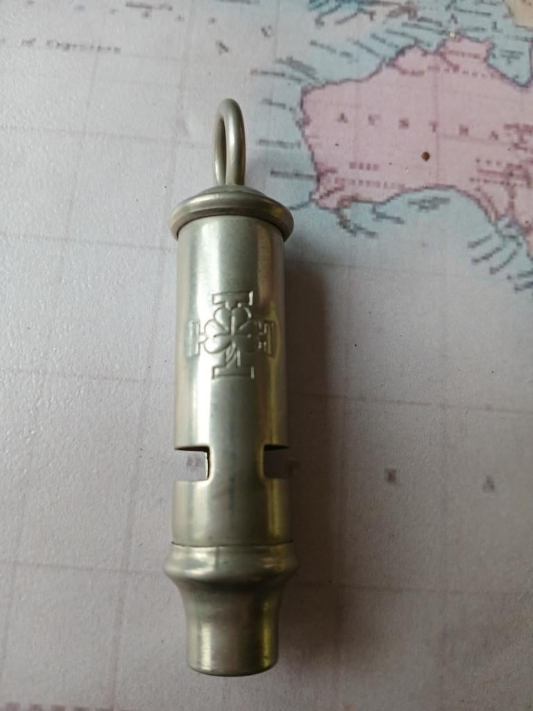 Vintage Padvindersfluitje met Klaverblad, Ophalen of Verzenden