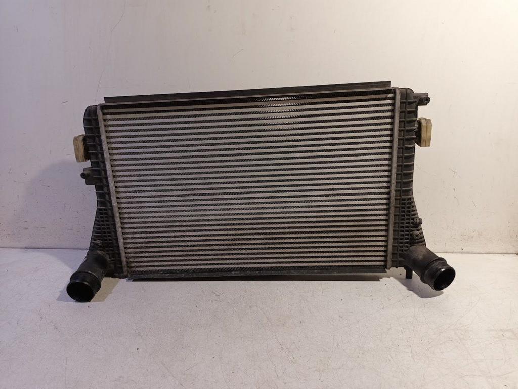 Intercooler radiateur Volkswagen Passat, Onderdelen@venauto.nl, Van der Ven Autorecycling B.V., Gebruikt, Ettenseweg 76, 4706 PB Roosendaal, The Netherlands