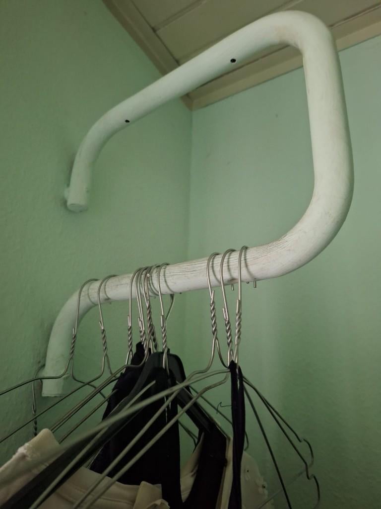 beugel-kleding rek, Ophalen, Zo goed als nieuw