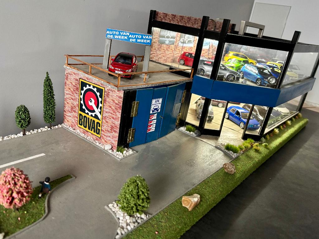 1:43 diorama garage / showroom, Ophalen, Gebruikt, 1:35 tot 1:50
