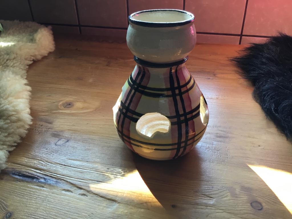 Leuke aardewerk geur verspreider, ca 14,5 cm hoog, Ophalen of Verzenden, Zo goed als nieuw