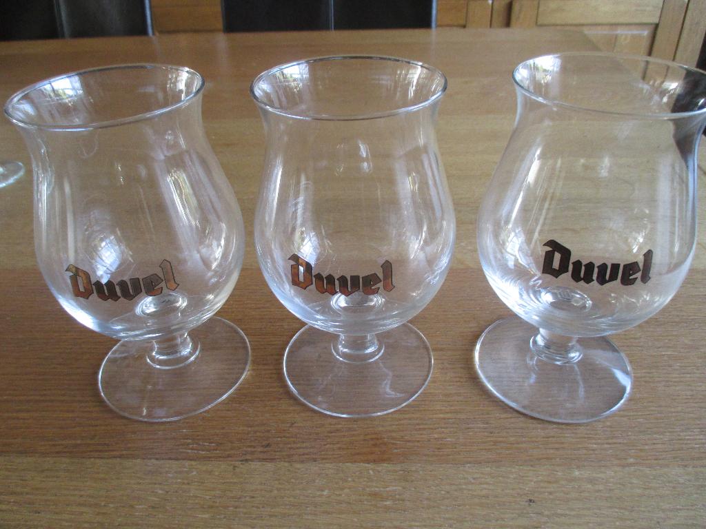 Enkele bierglazen ( niet gebruikt )., Verzamelen, Biermerken, Ophalen of Verzenden, Zo goed als nieuw, Glas of Glazen, Duvel