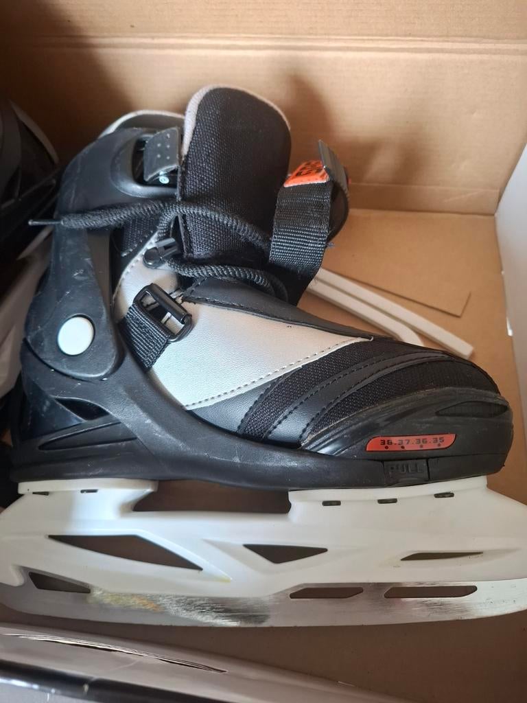 Verstelbare schaats maat 35-38, Sport en Fitness, Schaatsen, Ophalen, Zo goed als nieuw, IJshockeyschaatsen, Overige merken