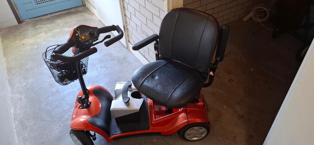 Scootmobiel Vermeiren Alay rood, Ophalen, 10 km/u of minder, Gebruikt, 26 t/m 35 km