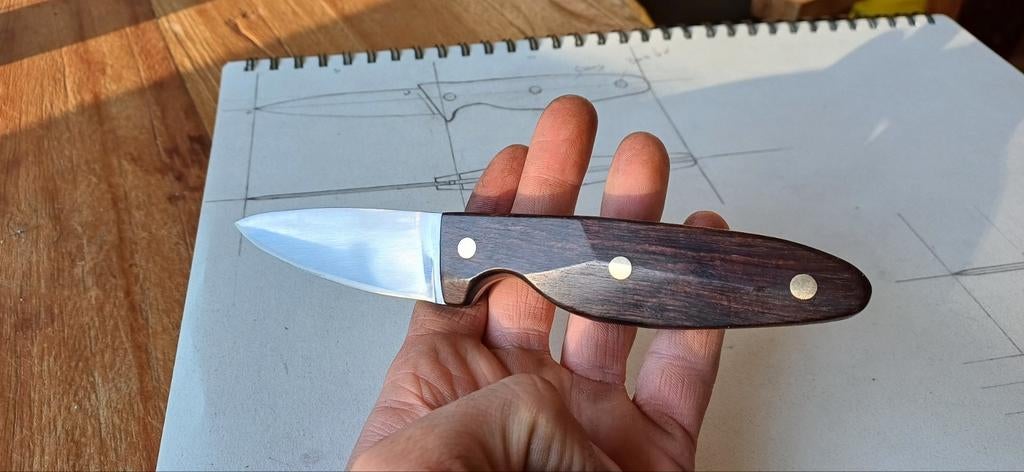 Handgemaakt mes van 1095 staal met ebbenhouten handvat, Ophalen of Verzenden, Nieuw, Overige materialen, Los bestek