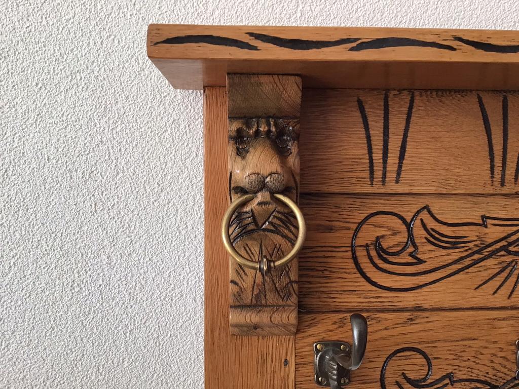 Een hele mooie zeer oude kapstok., Wandkapstok, Ophalen of Verzenden, Zo goed als nieuw, Minder dan 100 cm