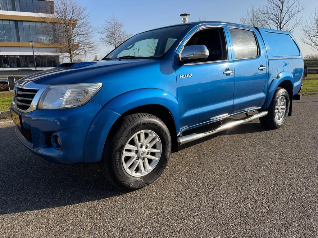 Toyota Hilux 3.0 D-4D 4x4 Automaat Airco Navi Trekhaak, Auto's, Toyota, Automaat, Euro 5, Gebruikt, 4 cilinders