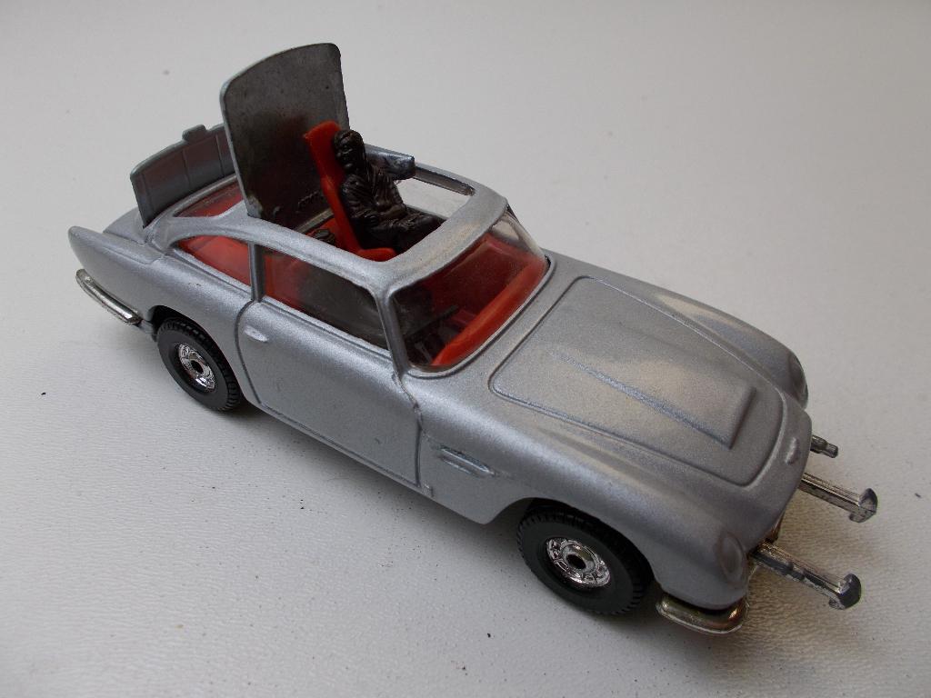 1984 Corgi 271 ASTON MARTIN DB-5. 007 JAMES BOND (-A-) Igst!