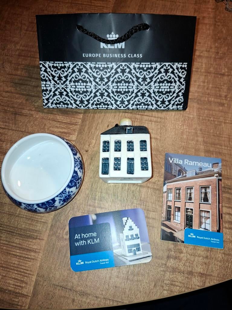 KLM huisjes  huisje 106 en het Marcel Wanders KLM kom., Ophalen of Verzenden, Nieuw, 81 t/m 91, Gevuld