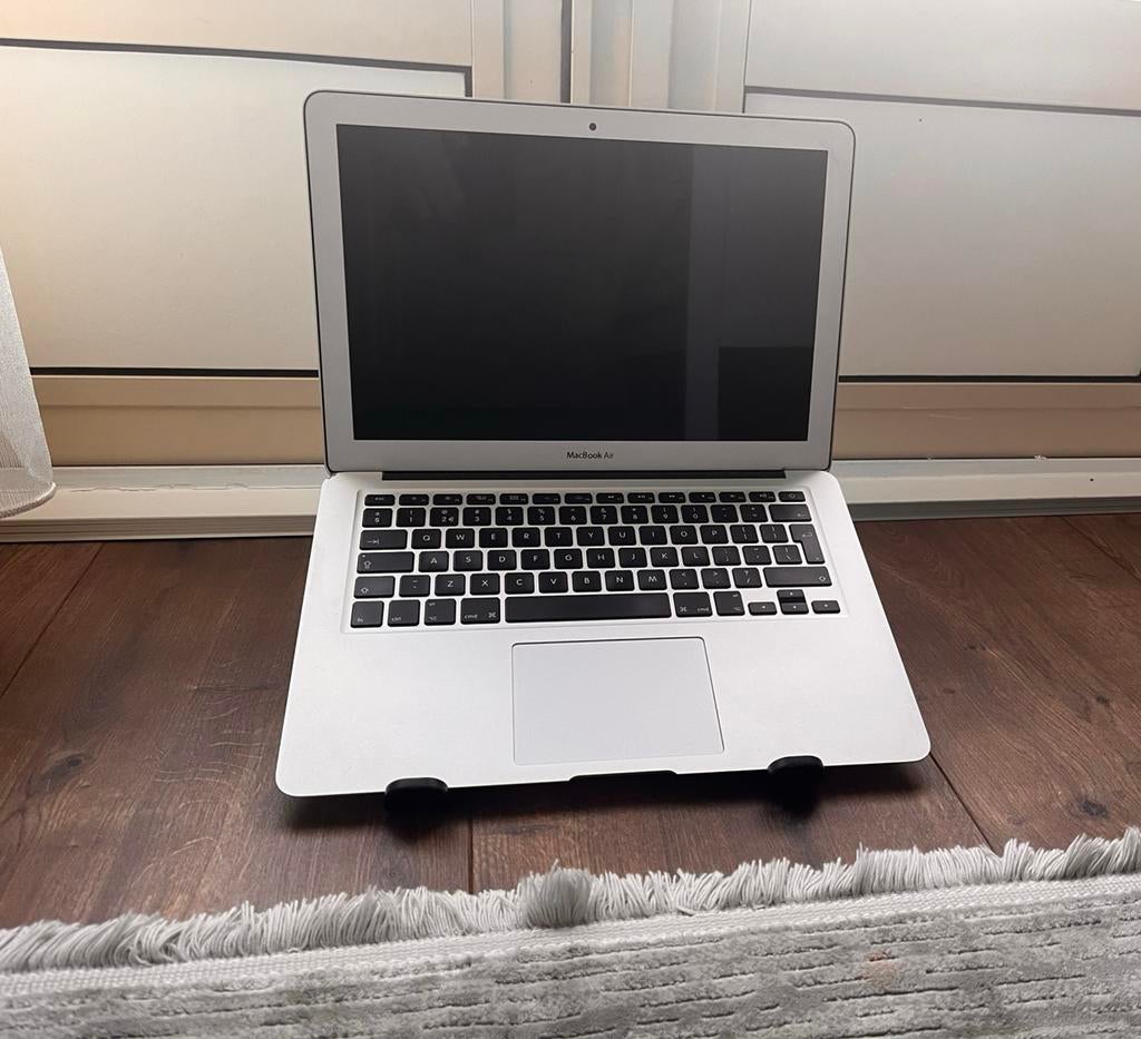 Macbook Air Early 2015 - 13” - I5 - 8GB - (Non Werkend), Computers en Software, Apple Macbooks, 2 tot 3 Ghz, Qwerty, 8 GB, 13 inch