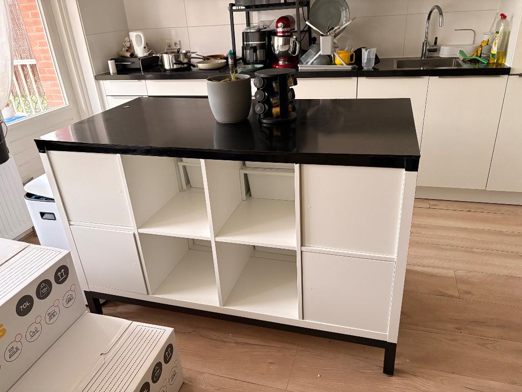 IKEA 2 Kallax shelves + 4 doors inserts, Ophalen, 50 tot 100 cm, Zo goed als nieuw, Minder dan 100 cm