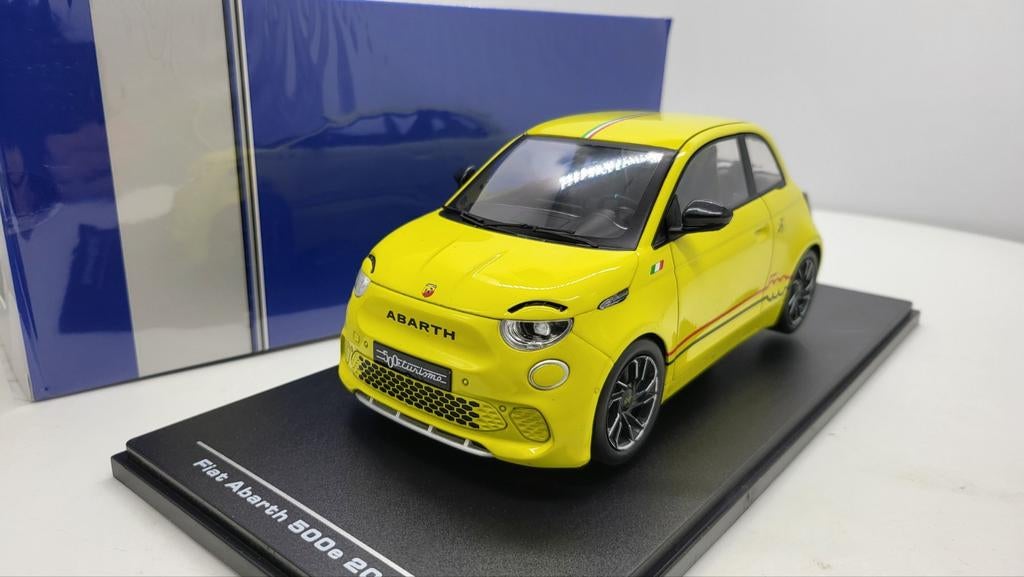 Fiat 500e Abarth, licht geel, 2024, Ophalen of Verzenden, Nieuw, Overige merken