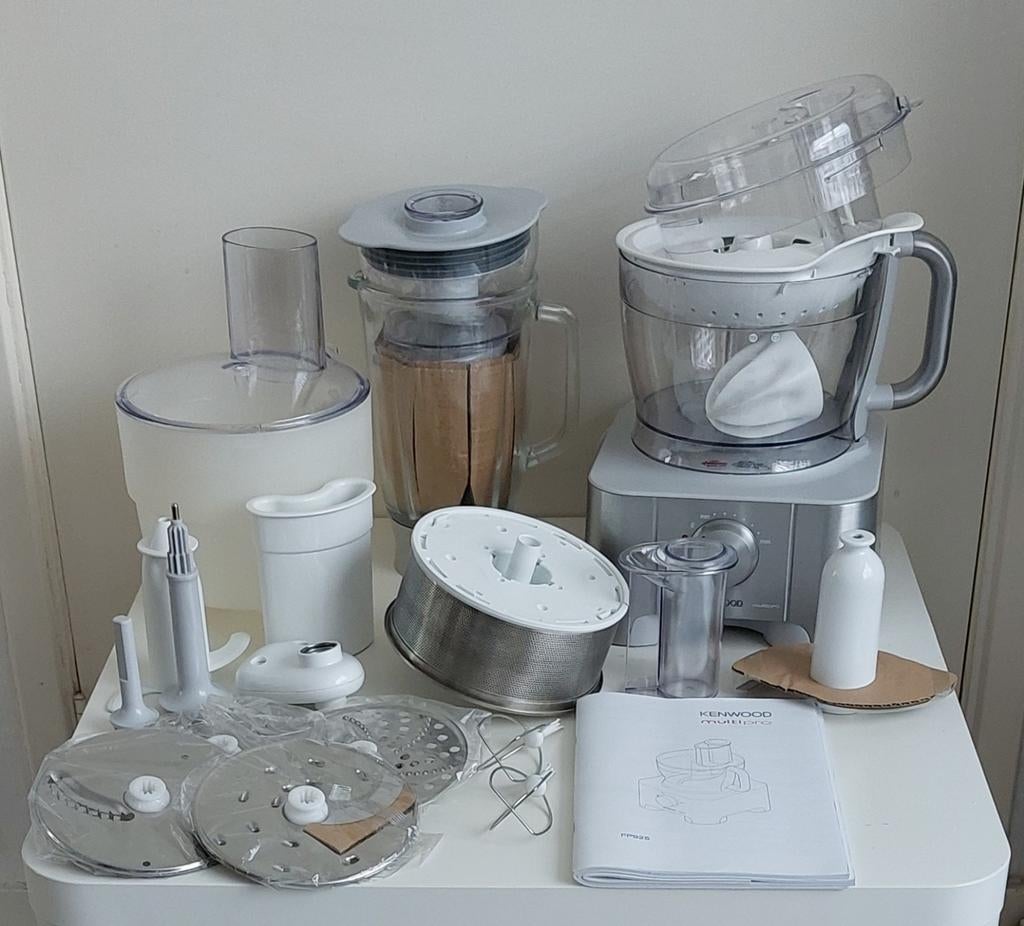 Kenwood Multipro Foodprocessor met veel accessoires, Ophalen, 3 snelheden of meer, Zo goed als nieuw, 2 tot 3 liter