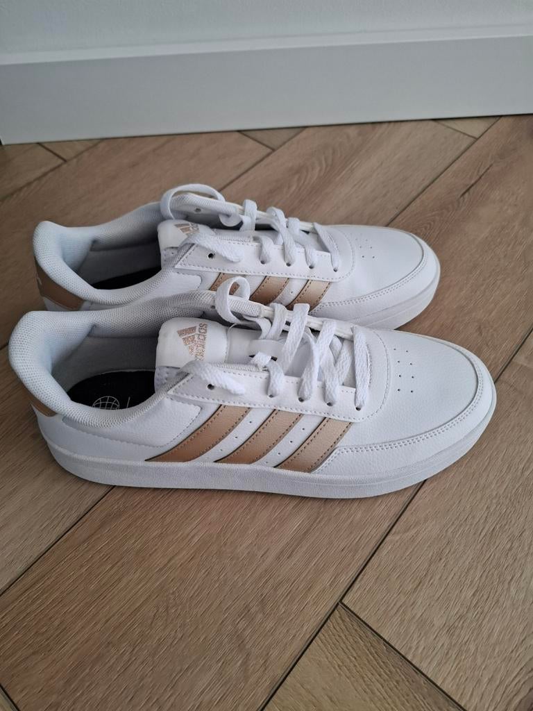 Nieuwe Adidas schoenen, Kleding | Dames, Schoenen, Adidas, Wit, Nieuw, Ophalen of Verzenden