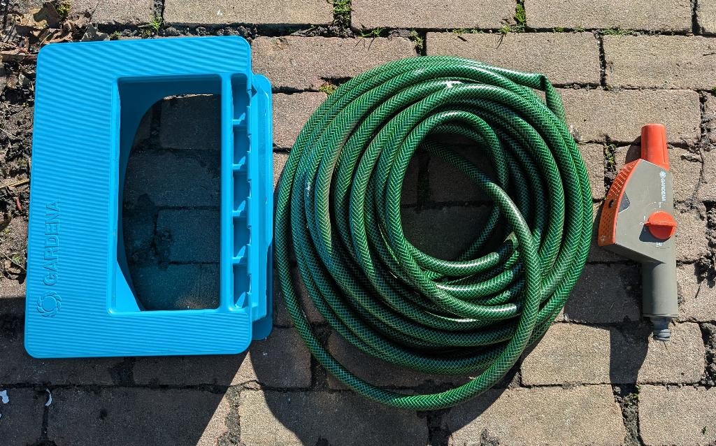 Gardena Tuinslang set, Tuinslang, Muurslanghouder, Sproeikop, Tuin en Terras, Tuinslangen, Ophalen of Verzenden, Zo goed als nieuw