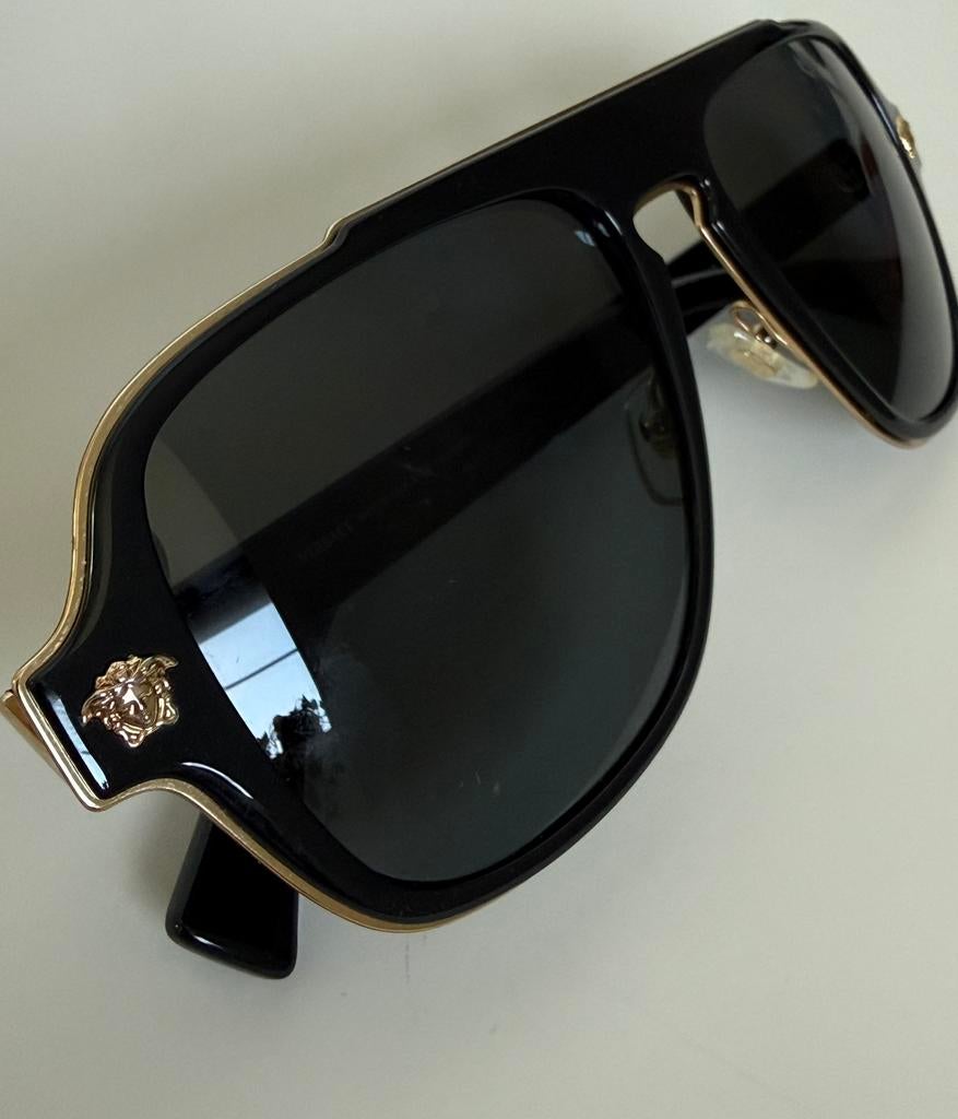 Versace VE2199 Medusa Retro Charm heren zonnebril, Sieraden, Tassen en Uiterlijk, Zonnebrillen en Brillen | Heren, Overige merken