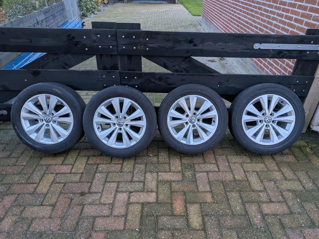 16 inch Volkswagen velgen met banden, Ophalen, Gebruikt, 16 inch, Banden en Velgen