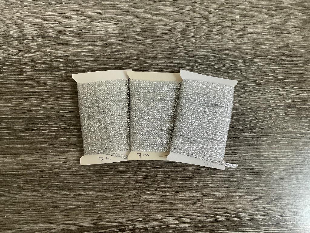 Aanbieding zilver band-lint  3 mm. breed 7 meter 1,00, Verzenden, Nieuw, Lint, Band of Elastiek