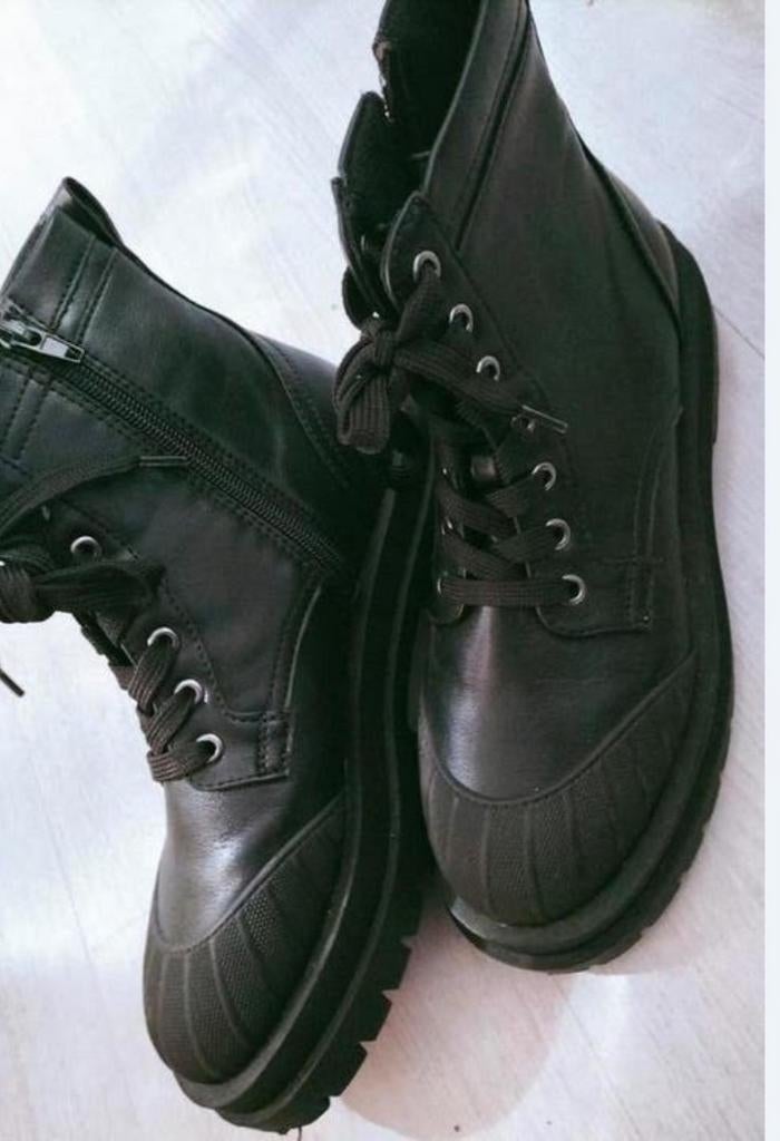 Schoenen dames, Zwart, Lage of Enkellaarzen, Nieuw, Ophalen of Verzenden