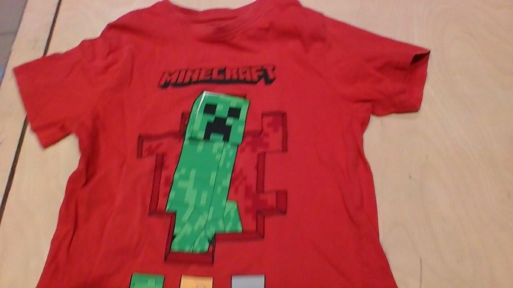 rood minecraft t-shirt, Ophalen, Zo goed als nieuw, Shirt of Longsleeve, Onbekend