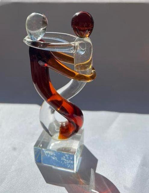 Glazen sculptuur liefde/vriendschap/verbondenheid 10cm, Verzenden