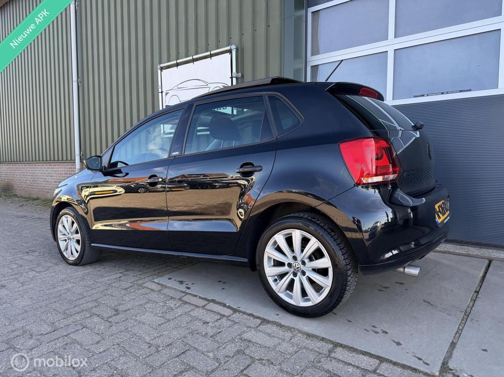 Volkswagen Polo 1.4-16V Style|Pano|Clima|Cruise|CarPlay|PDC|, Voorwielaandrijving, 86 pk, 4 cilinders, Zwart