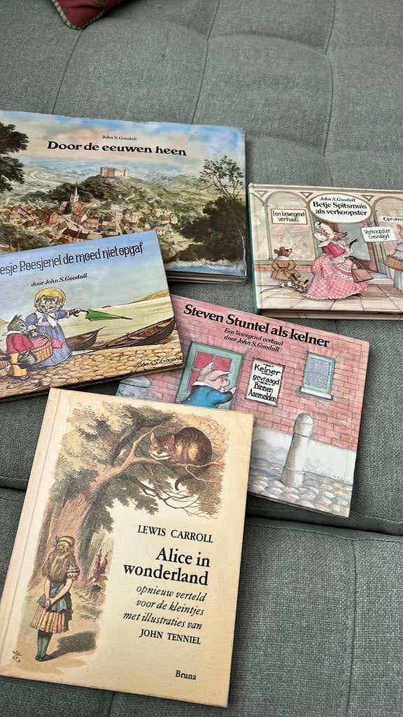 John S. Goodall Betje Spitsmuis Steven Stuntel Poesjenel, Ophalen of Verzenden, Gelezen, Prentenboek