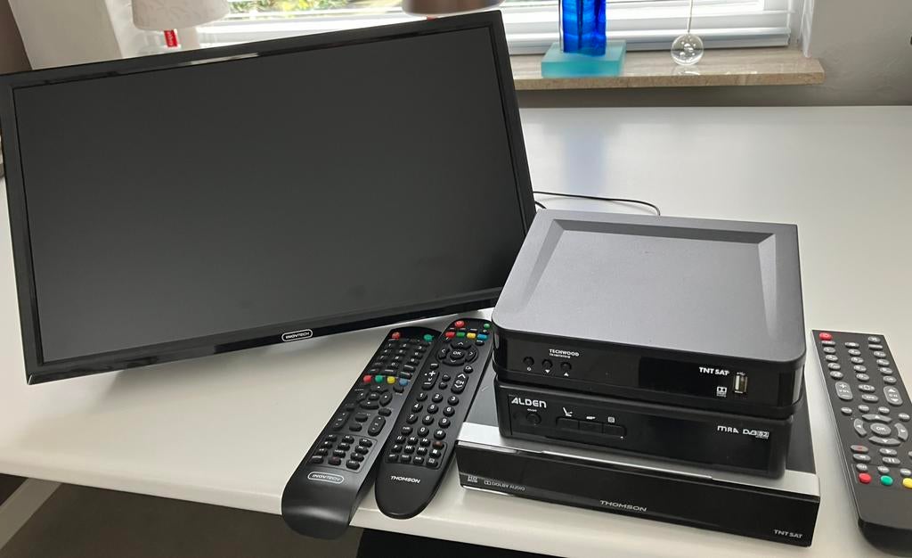 Alden Schotelantenne & accessoires incl ledscherm, Ophalen, Zo goed als nieuw