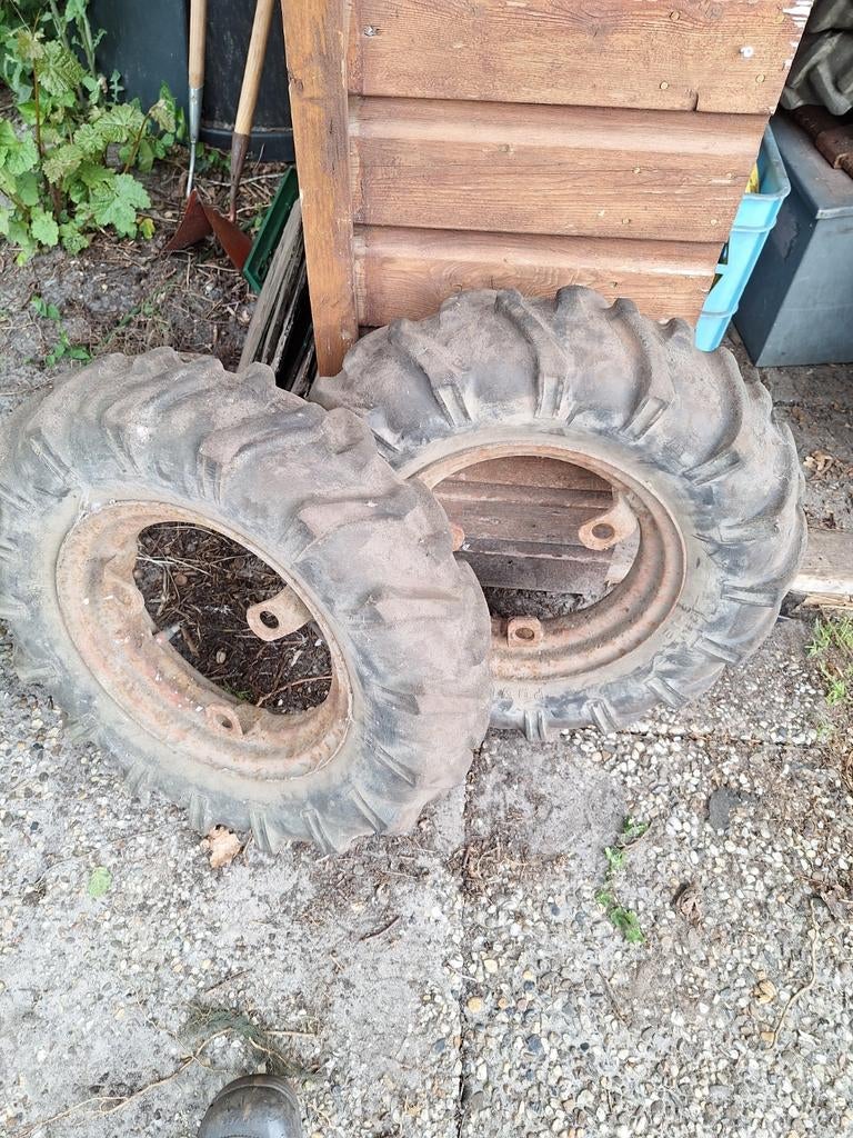 Agria banden met spoorverbreders, Ophalen