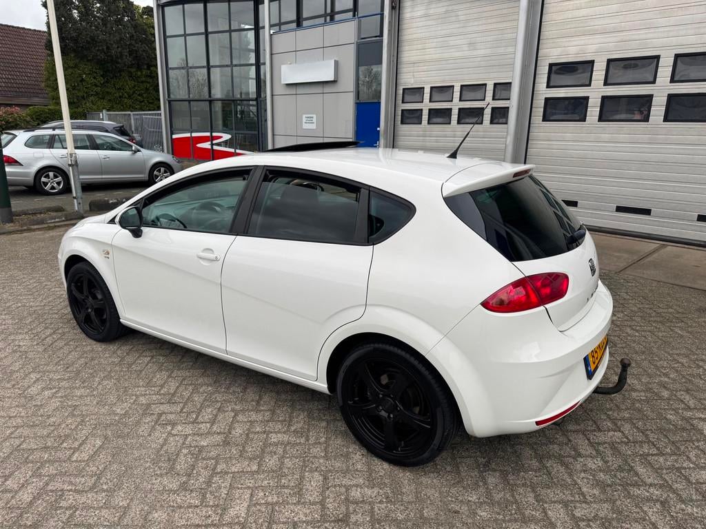 Seat Leon 1.2 TSI Ecomotive COPA Airco,Trekhaak,Schuifdak, Voorwielaandrijving, Euro 5, Gebruikt, Electronic Stability Program (ESP)