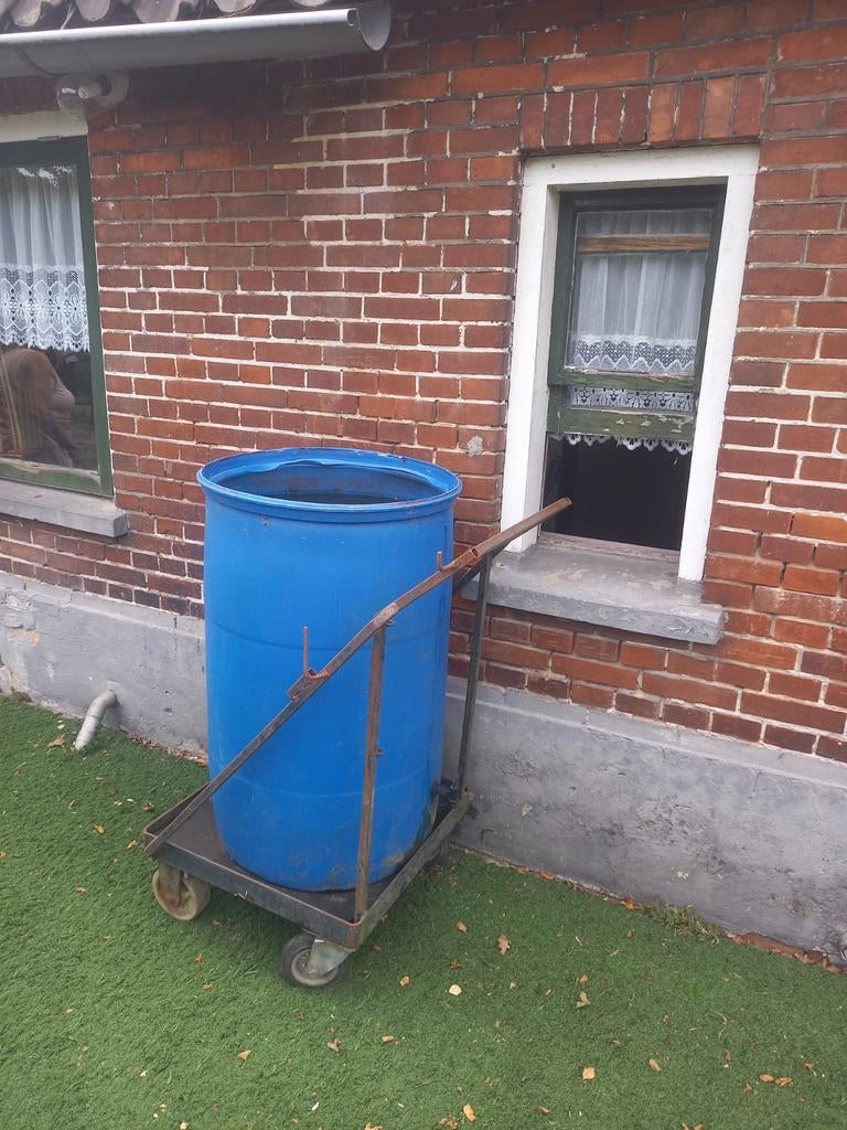 Watertanden voertonnen opslag tonnen 120 en 200 liter, 150 liter of meer, Ophalen