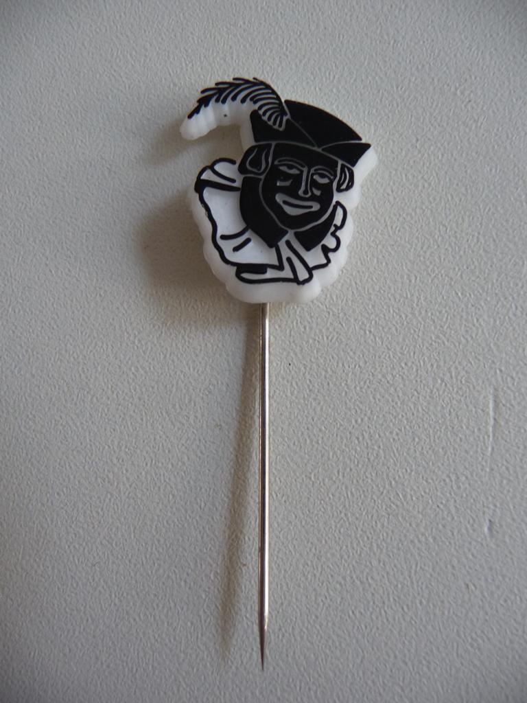 oud speldje - ZWARTE PIET -, Ophalen of Verzenden, Gebruikt, Overige onderwerpen, Speldje of Pin