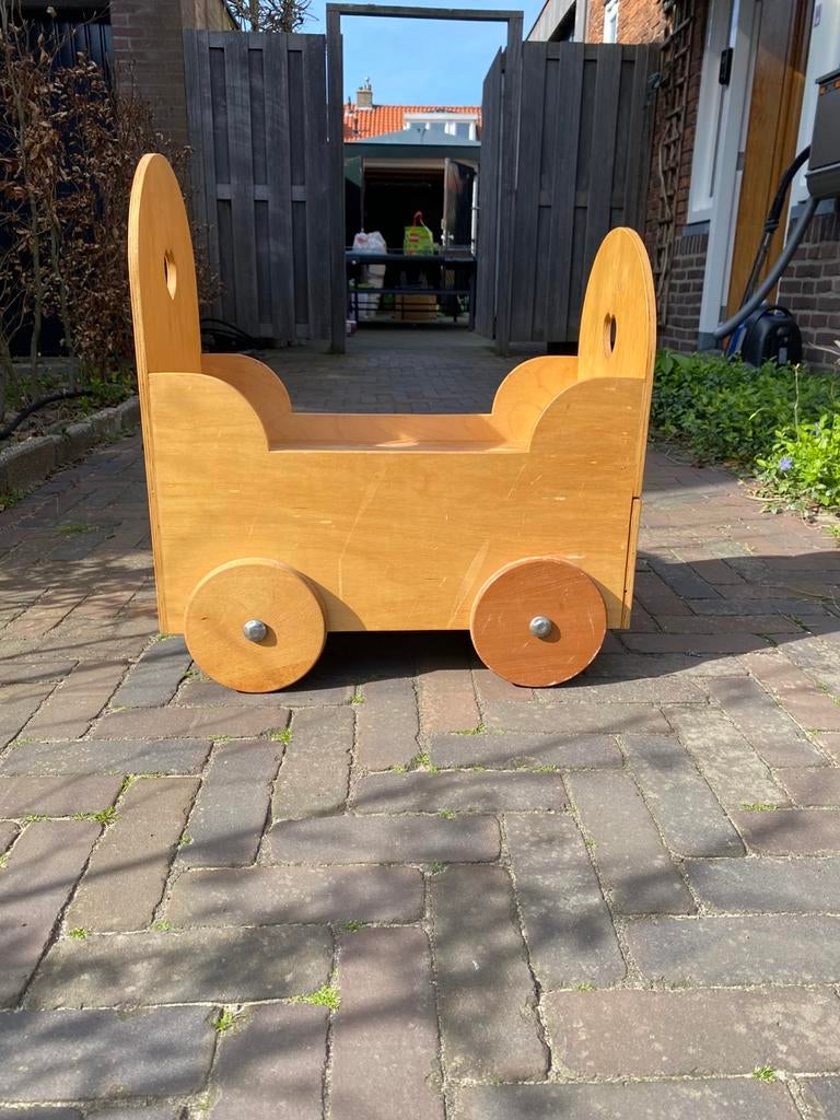 Antieke baby wieg, Kinderen en Baby's, Speelgoed | Buiten | Skelters, Ophalen, Zo goed als nieuw, Overige merken