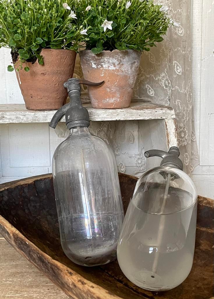 Brocante oude spuitfles / spuitflessen, Ophalen of Verzenden