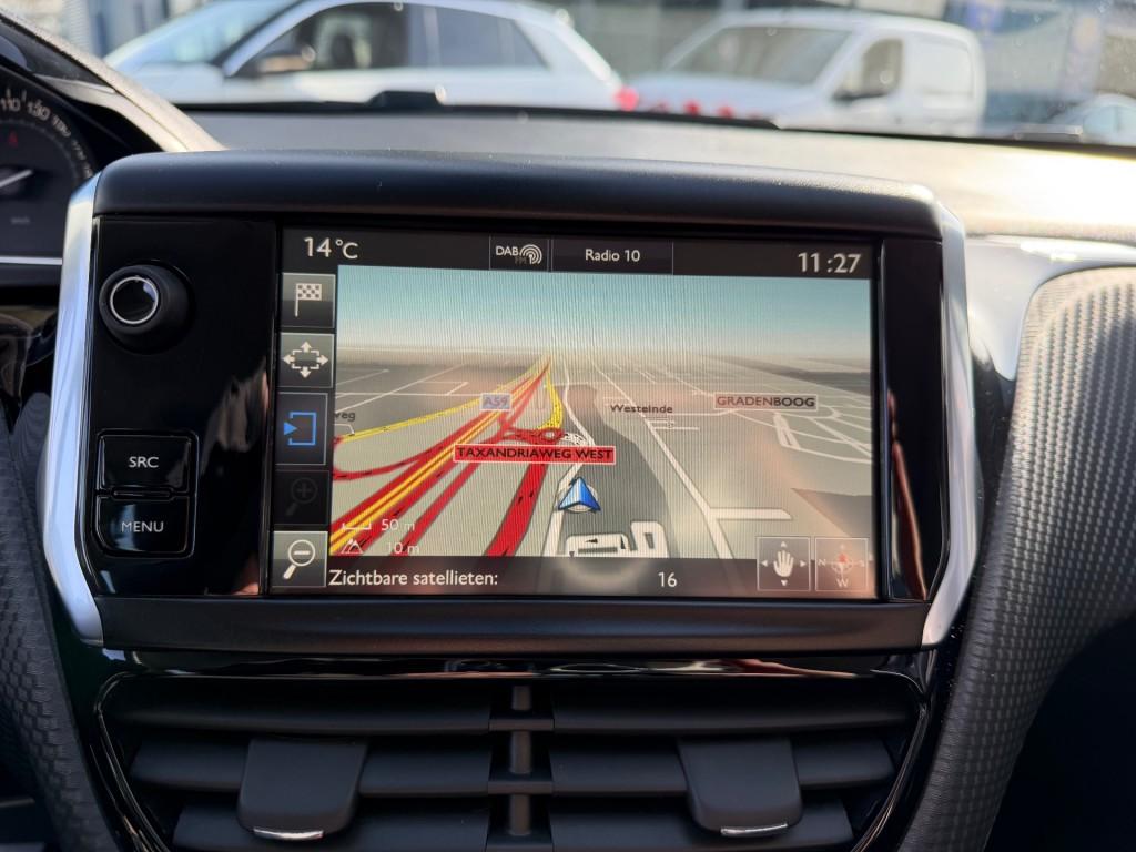 Peugeot 208 1.2 PURETECH ALLURE 110 PK NAVI AIRCO/ECC PDC, Euro 6, 1199 cc, 23 km/l, Bedrijf