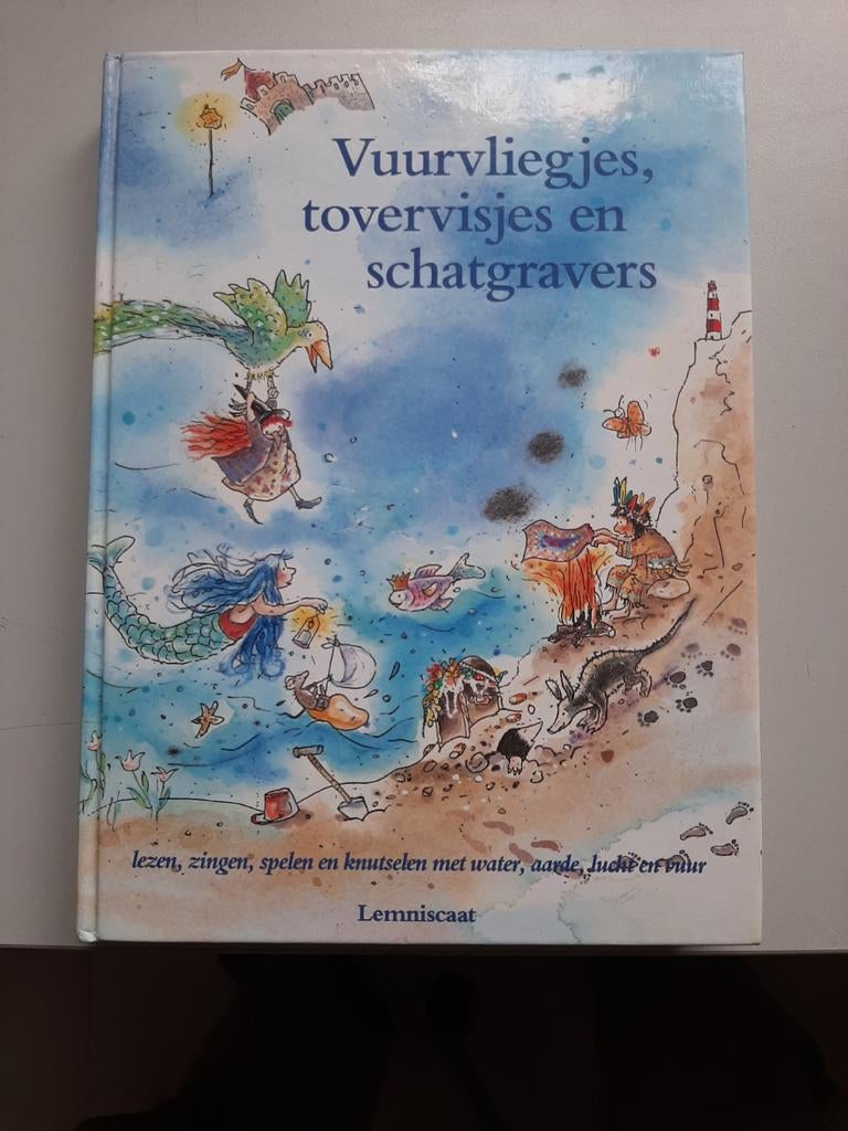 Vuurvliegjes, tovervisjes en schatgravers - Lemniscaat, Ophalen of Verzenden, Gelezen, Fictie algemeen