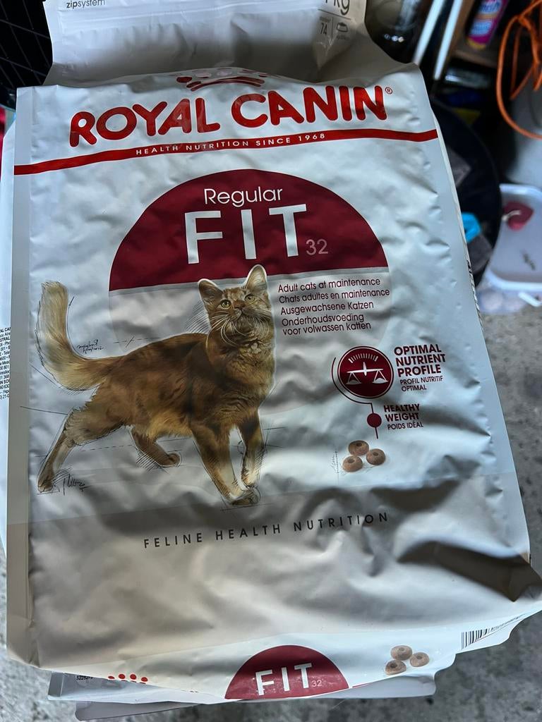 Kattenbrokjes Royal Canin Regular fit 2 zakken van 4 kg, Dieren en Toebehoren, Ophalen, Kat