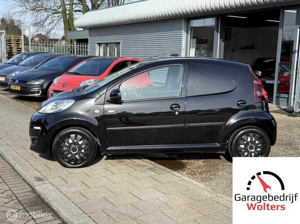 Peugeot 107 1.0 Envy AIRCO 5DRS NW APK ONDERHOUD+GARANTIE, Voorwielaandrijving, Stof, Gebruikt, Zwart