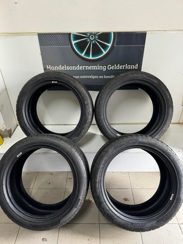 Pirelli sottozero 255/40R18 winterbanden banden, Auto-onderdelen, Banden en Velgen, Band(en), Winterbanden, 18 inch, 255 mm, Gebruikt
