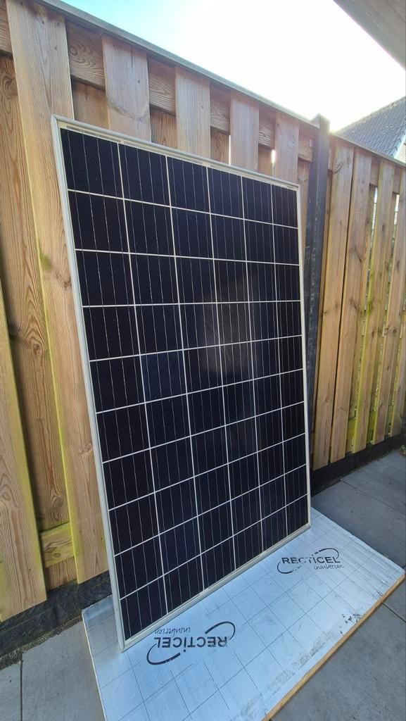 6 Zonnepanelen  - 5x JaSolar 270W & 1x Hyundai 250W, Ophalen