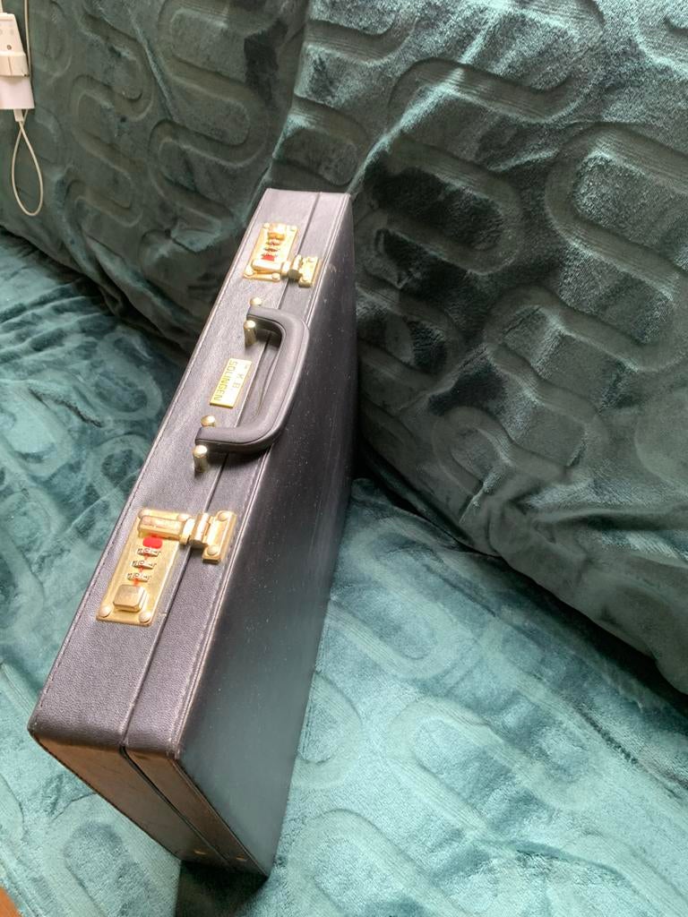 12-delige messen set in attaché koffer - K.B. Solingen, Ophalen of Verzenden, Nieuw, Rvs of Chroom, Bestekset