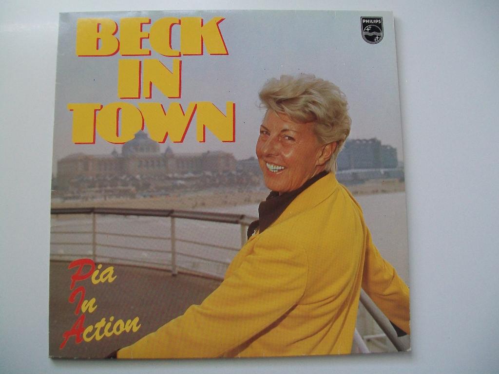 LP Pia Beck - Beck in town - Pia In Action, 1960 tot 1980, Ophalen of Verzenden, Zo goed als nieuw, 12 inch