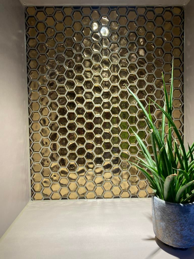 5x Hexagon Goudkleurig Glas Matjes - Mozaïektegels, Doe-het-zelf en Verbouw, Tegels, Overige materialen, Wandtegels, Nieuw, Ophalen of Verzenden