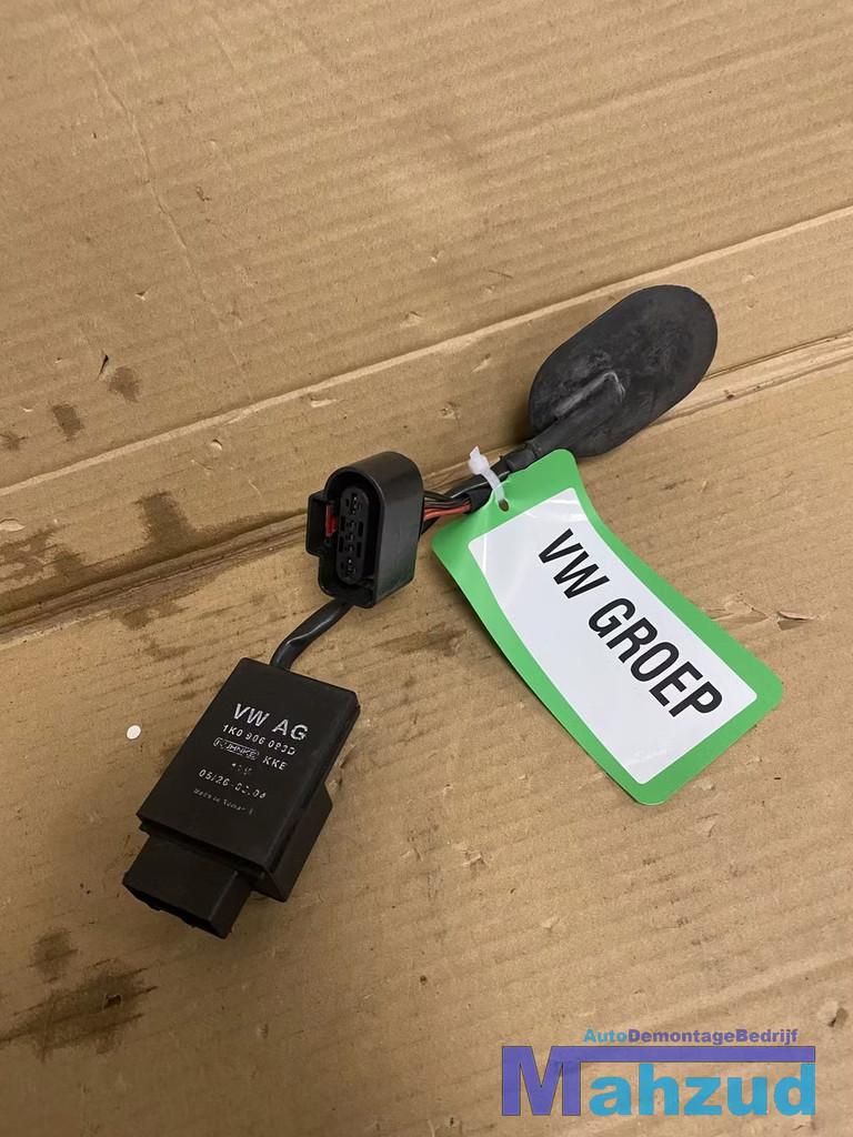 VW GOLF 5 1.4 1.6 2.0 fsi Brandstofpomp relais 8K0959565F, Gebruikt, Volkswagen, Volkswagen AG, Berliner Ring 2
38440  Wolfsburg, DE