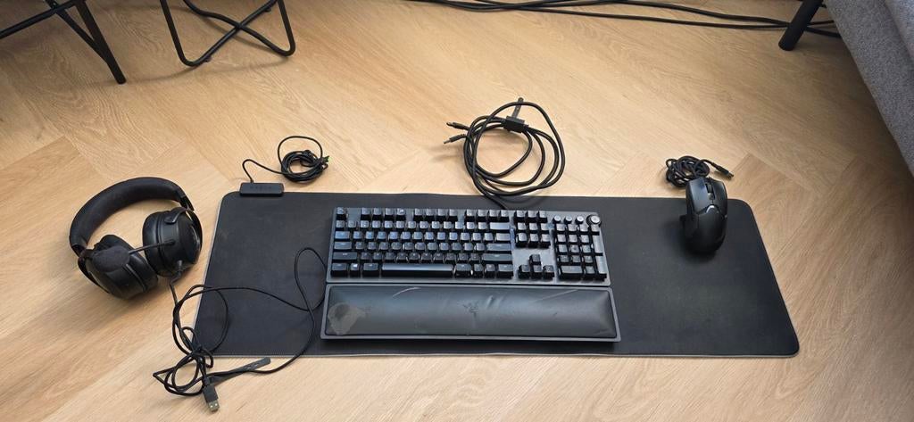 Razer gaming set BlackWidow Elite Viper Ultimate Headset, Ophalen