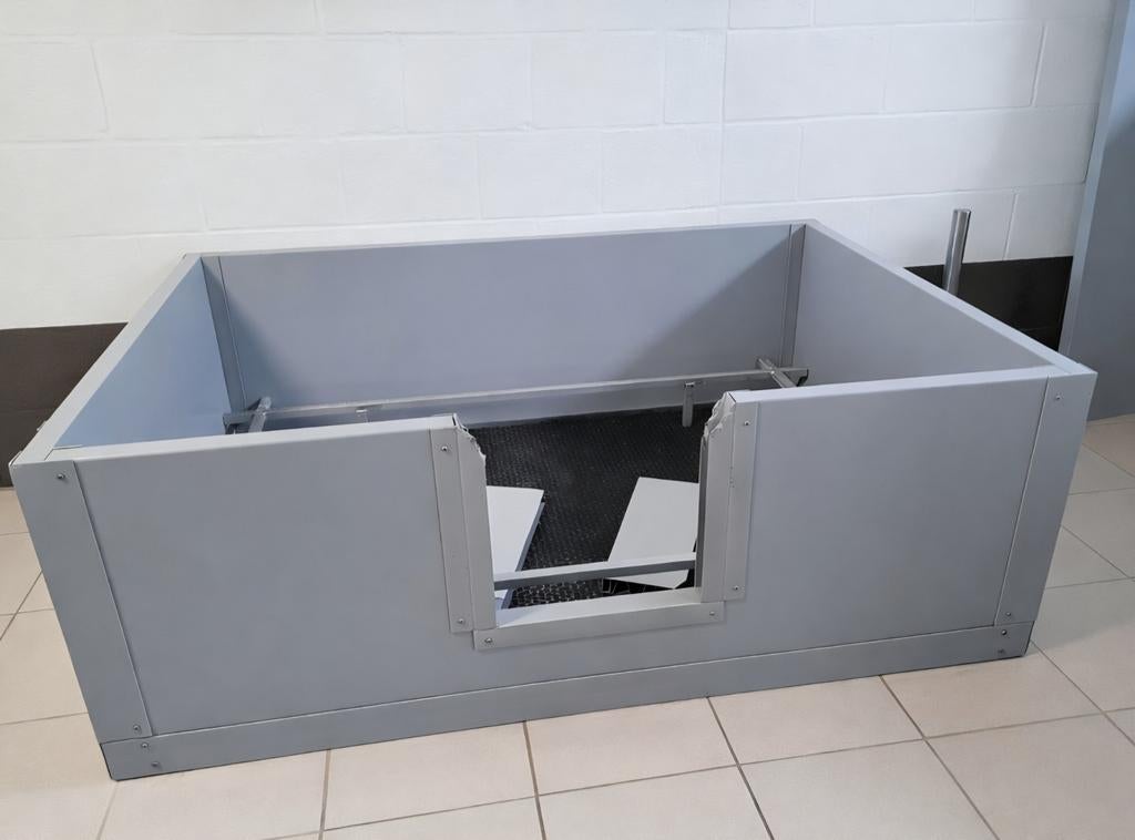 Werpkist 150x100x50  met rubbermat, rek en warmtelamp, Ophalen, Gebruikt, 110 cm of meer, Minder dan 65 cm